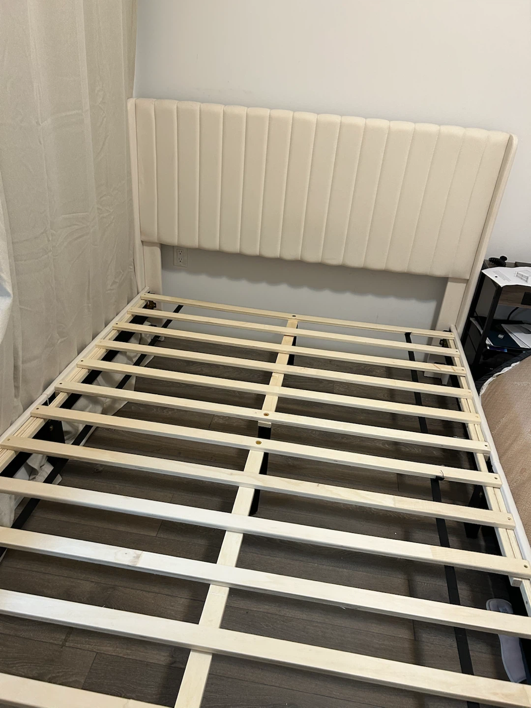 Yaheetech Queen/Full Upholstered Bed Frame - photo 3