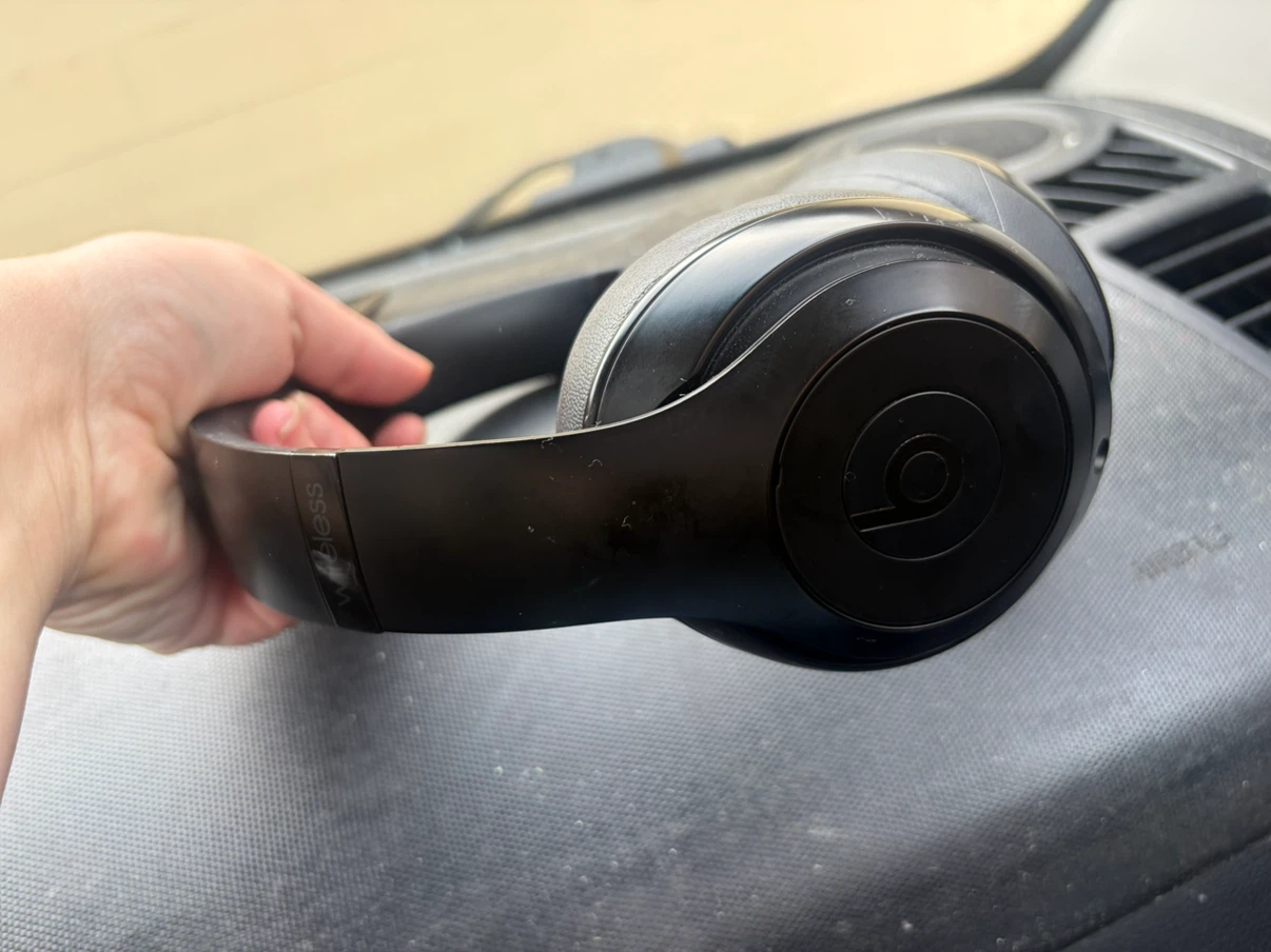 Beats by Dre Wireless Headphones