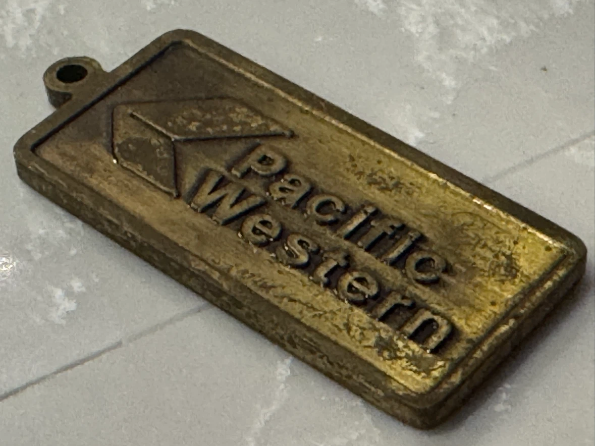 Pacific Western Airline Tag and Pin - photo 3