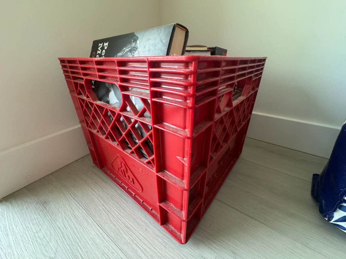 Red plastic milk crate - photo 2