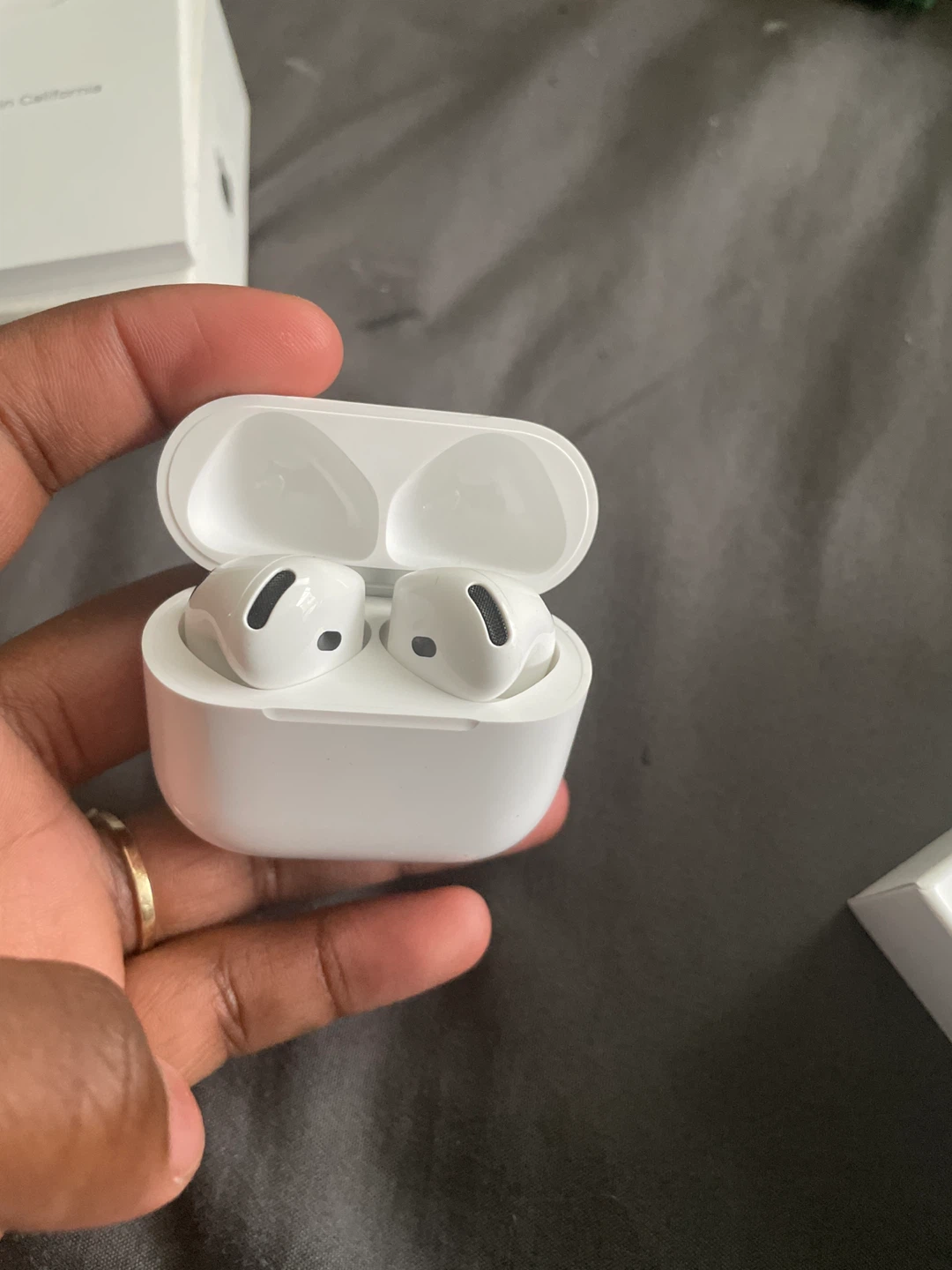 Apple AirPods - photo 3