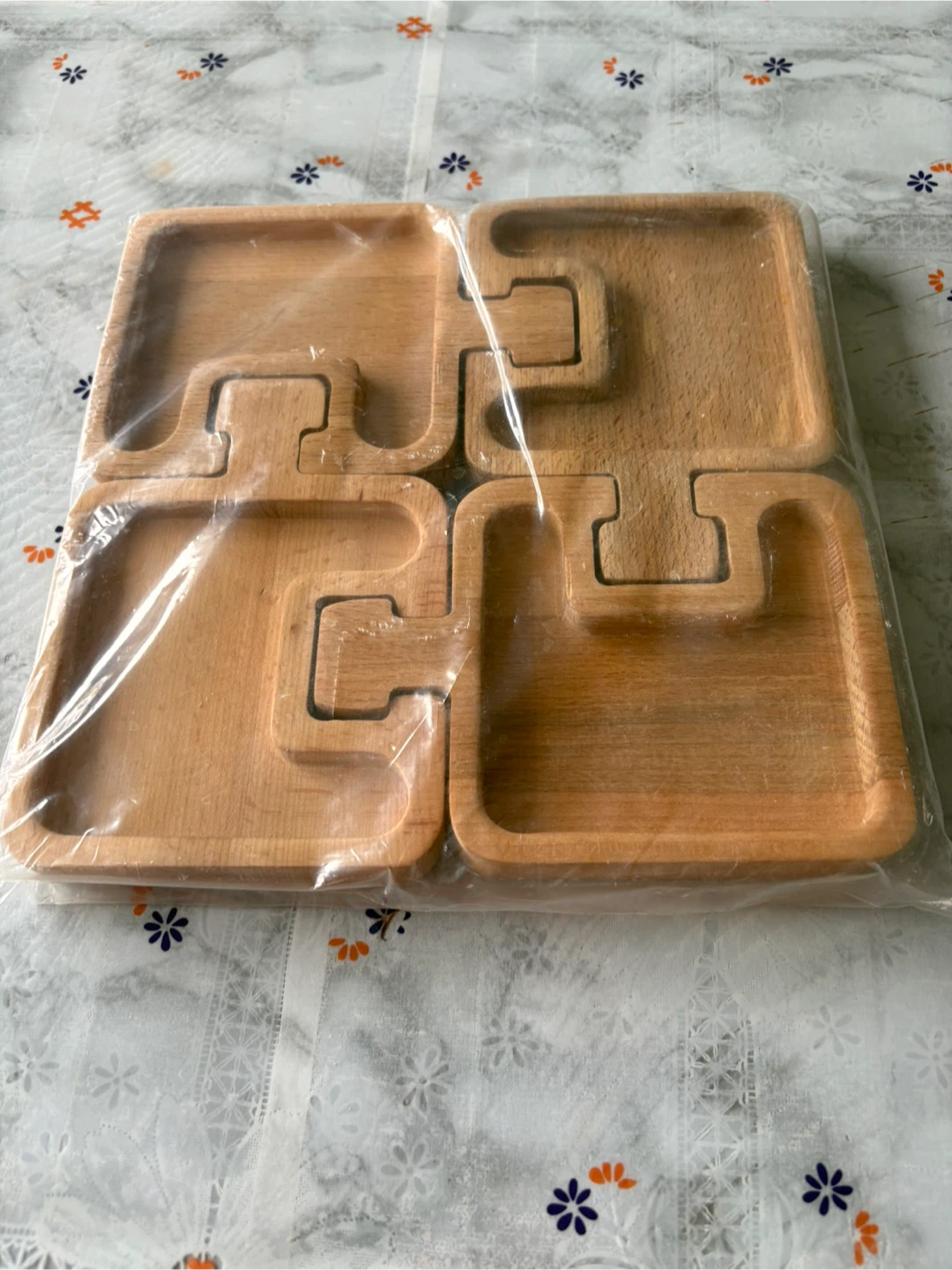 4-Piece Wooden Puzzle Serving Tray Set