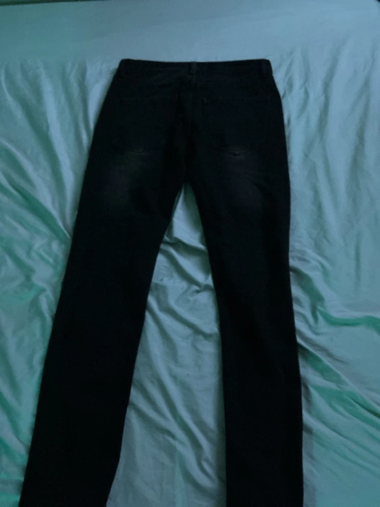Black Distressed Graphic Jeans - photo 2