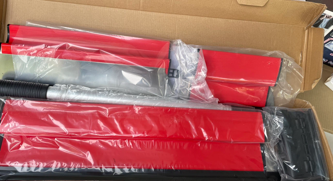 Drywall Skimming Blade Set with 27"-62" Handle & 10", 16", 24" - photo 2