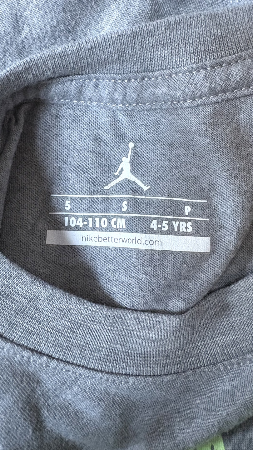 Nike Jordan Kids Grey T-Shirt - Boy Size 5 - photo 2