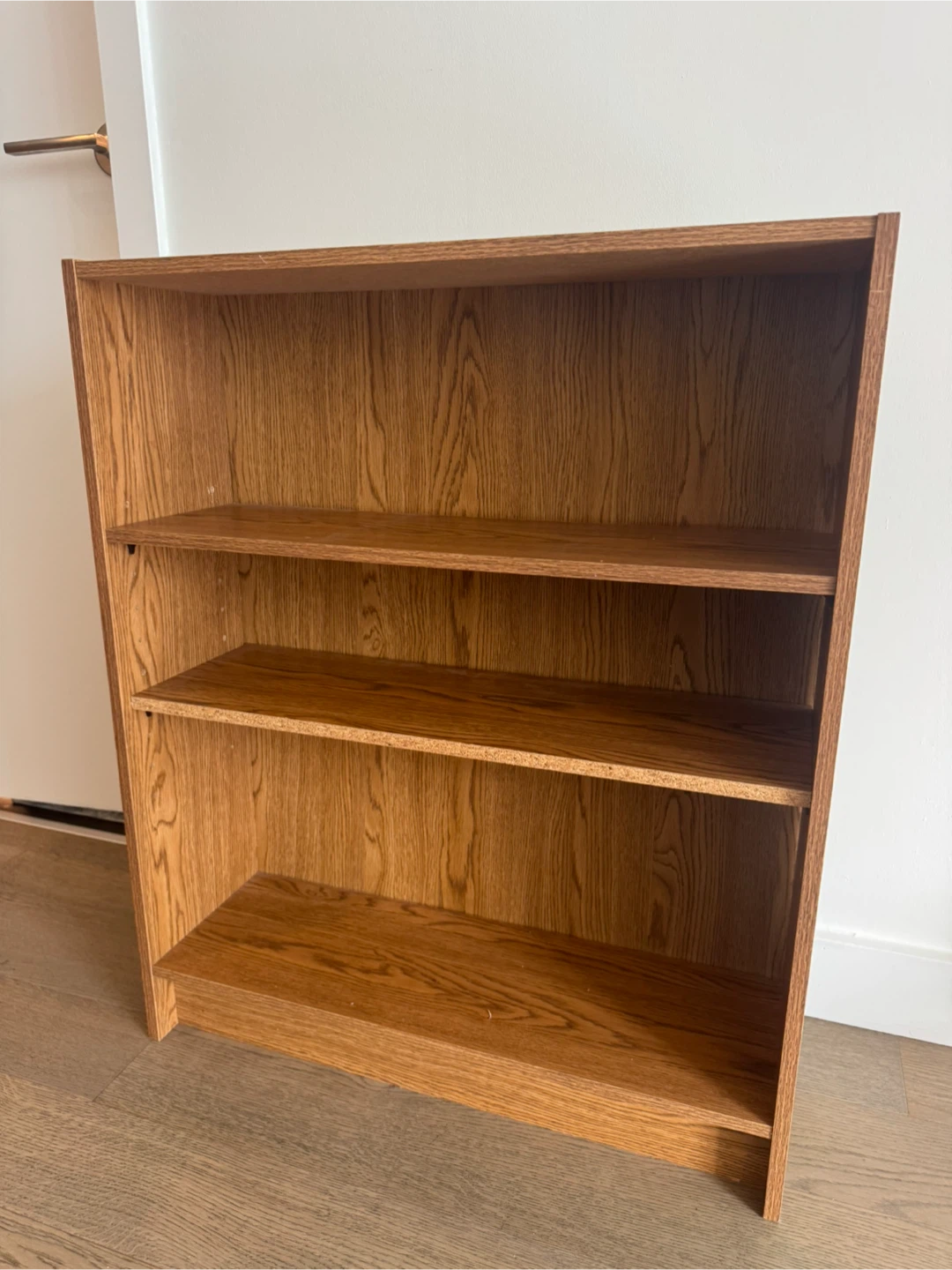 3 shelf bookcase with Oak Look! - photo 2