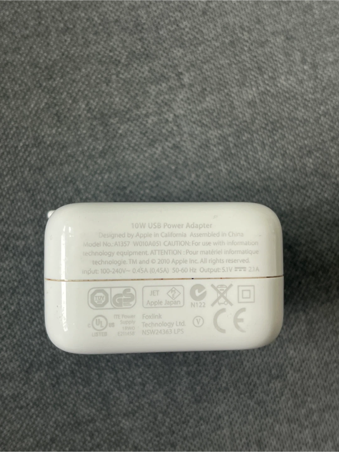 Apple 10W USB (Type A) Power Adapter - photo 2