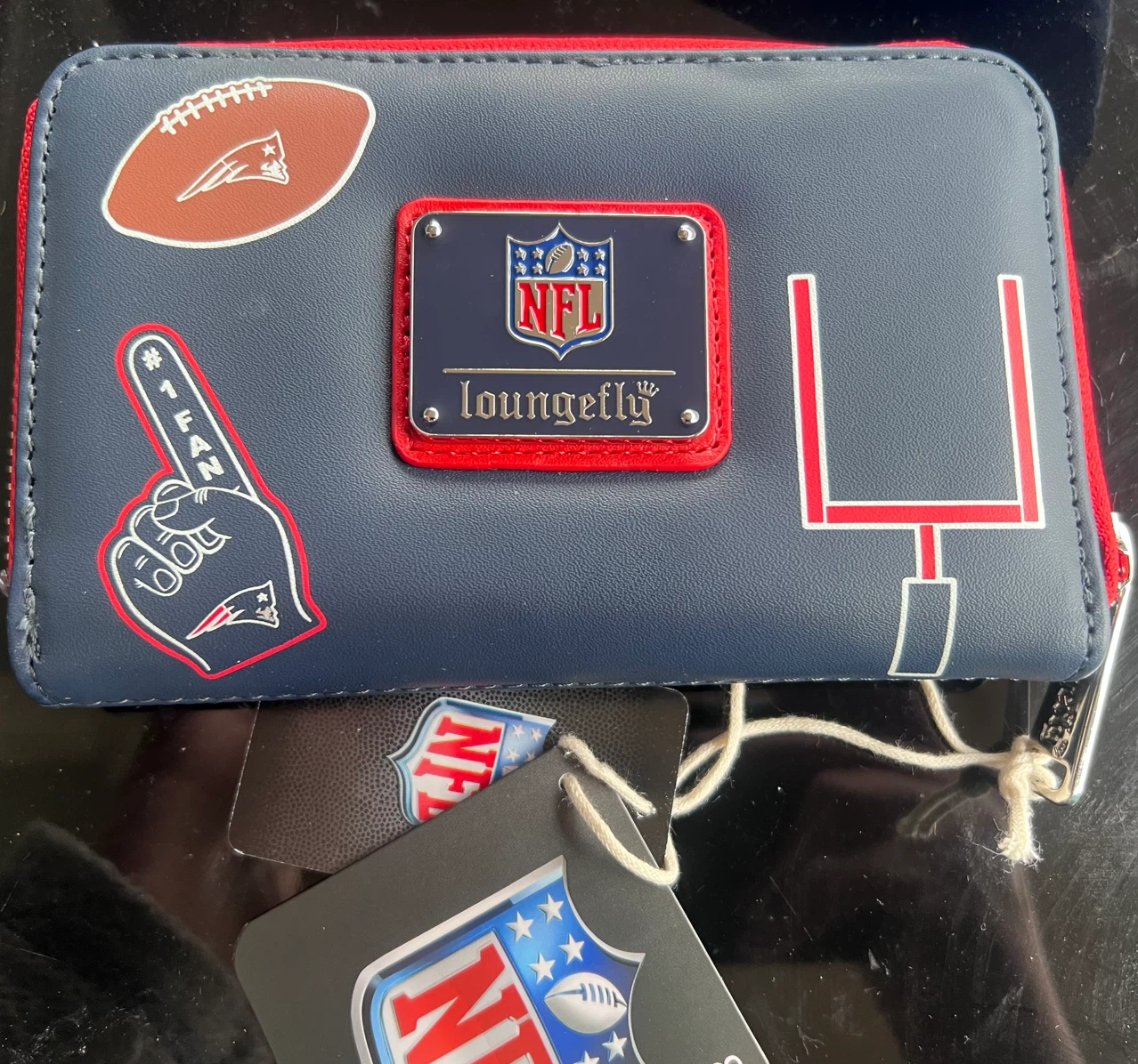 New England Patriots Loungefly Zip Wallet - photo 2