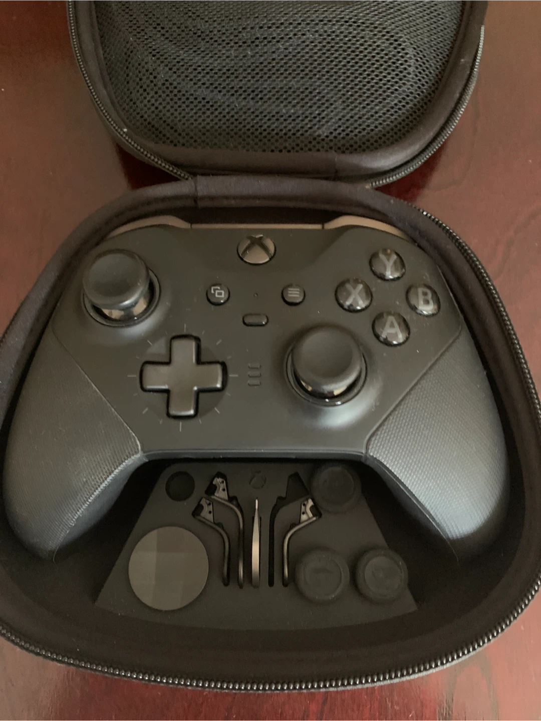 Xbox Elite Wireless Controller Series 2 - photo 3