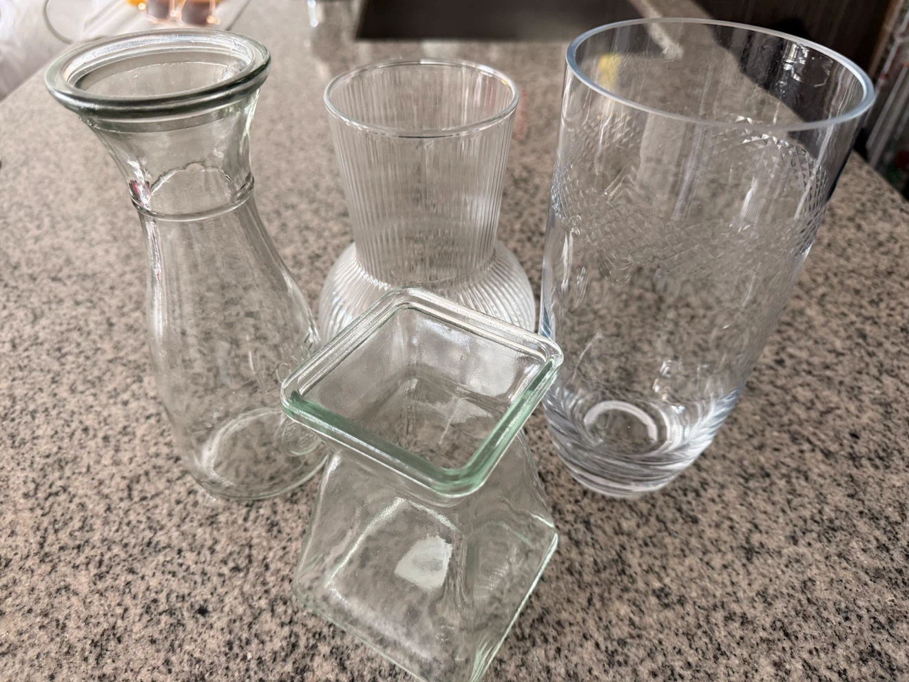 Set of 4 Assorted Glass Vases - photo 2