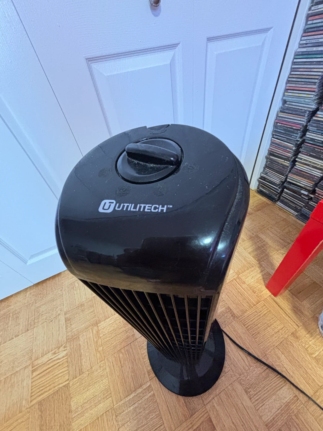 Utilitech Black Tower Fan - photo 2