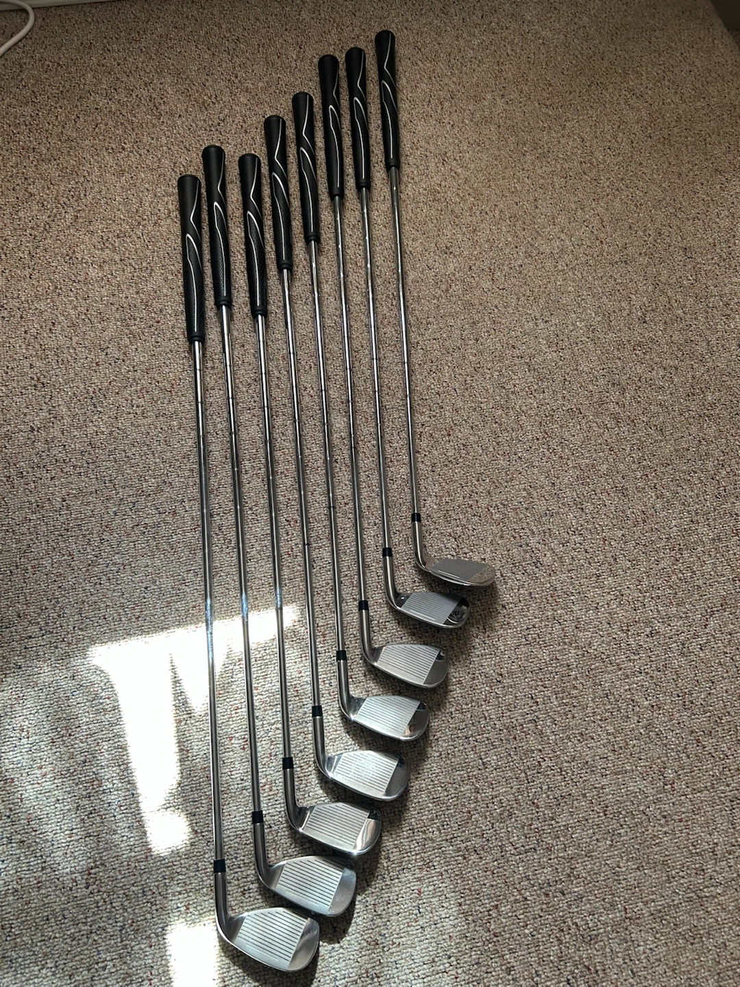 Left-handed golf clubs