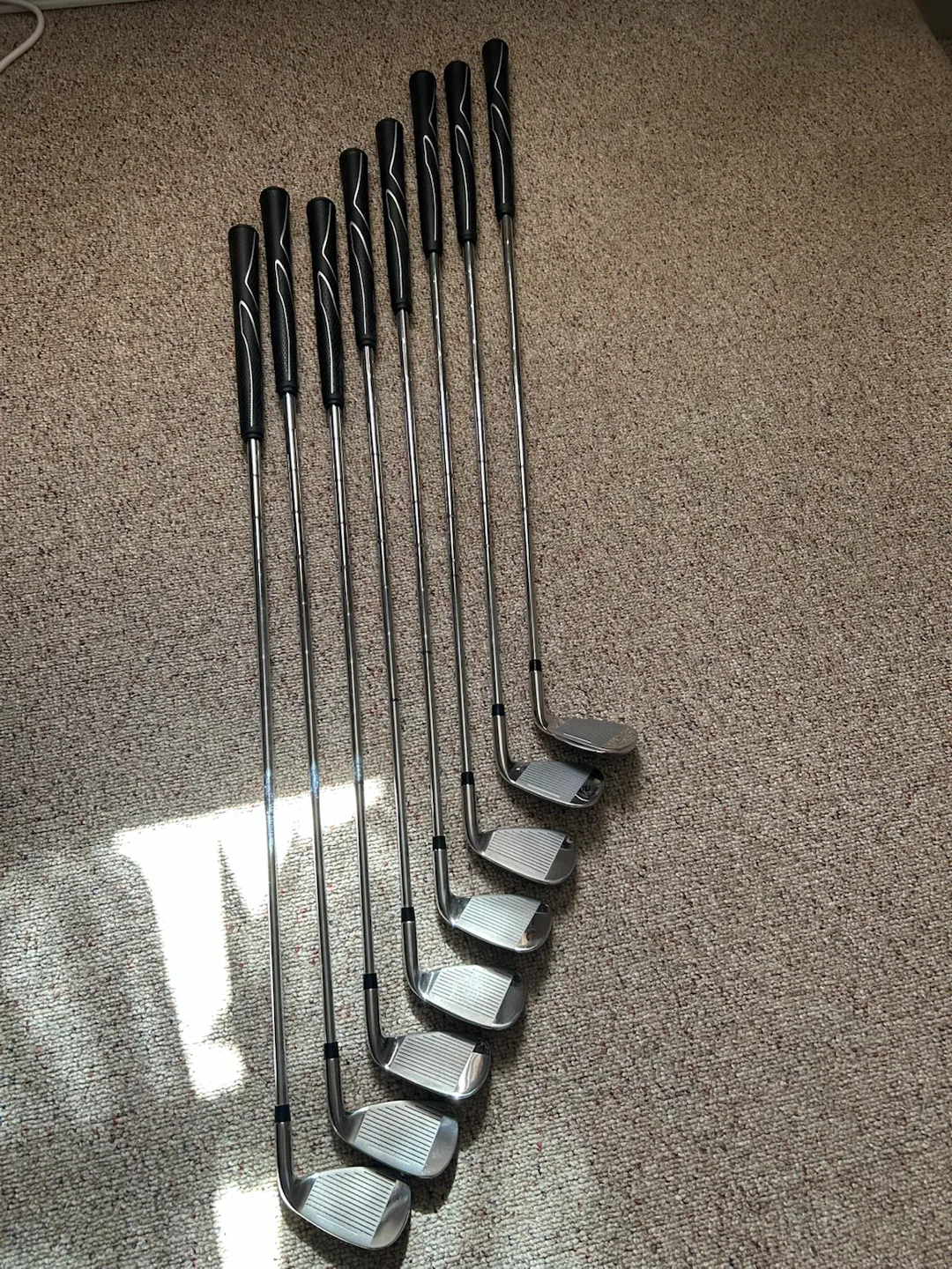 Left-handed golf clubs