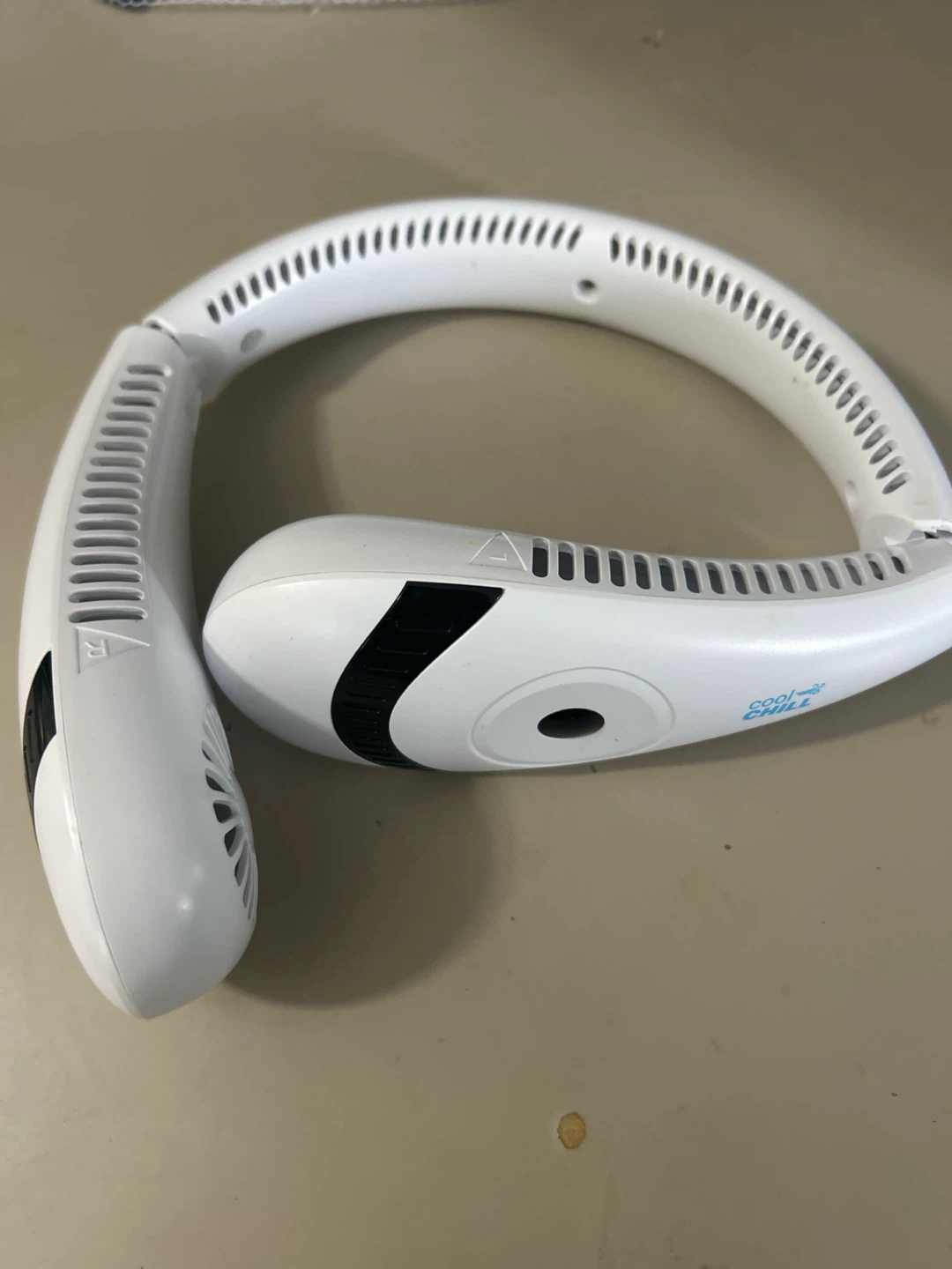 Cool-Chill Wearable Neck Fan - photo 2