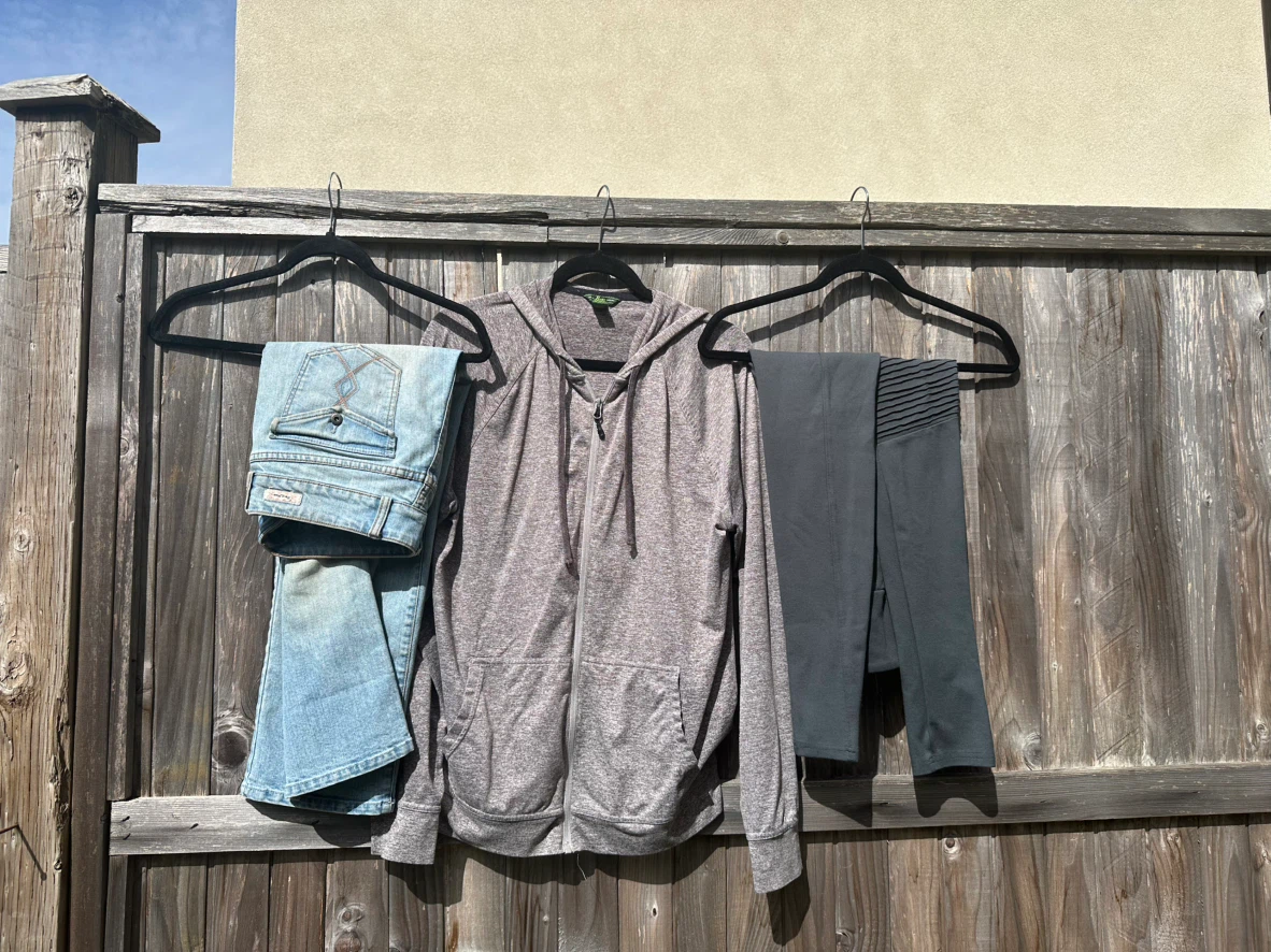 Assorted 20 pieces Women’s Clothing Bundle - photo 4