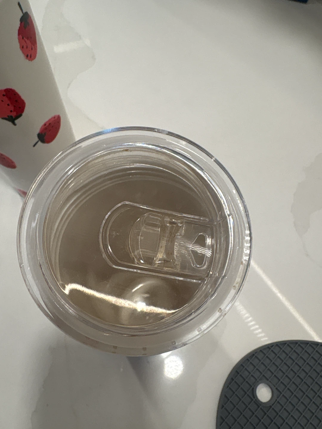 Set of 2 Kate Spade Strawberry Tumblers - photo 2