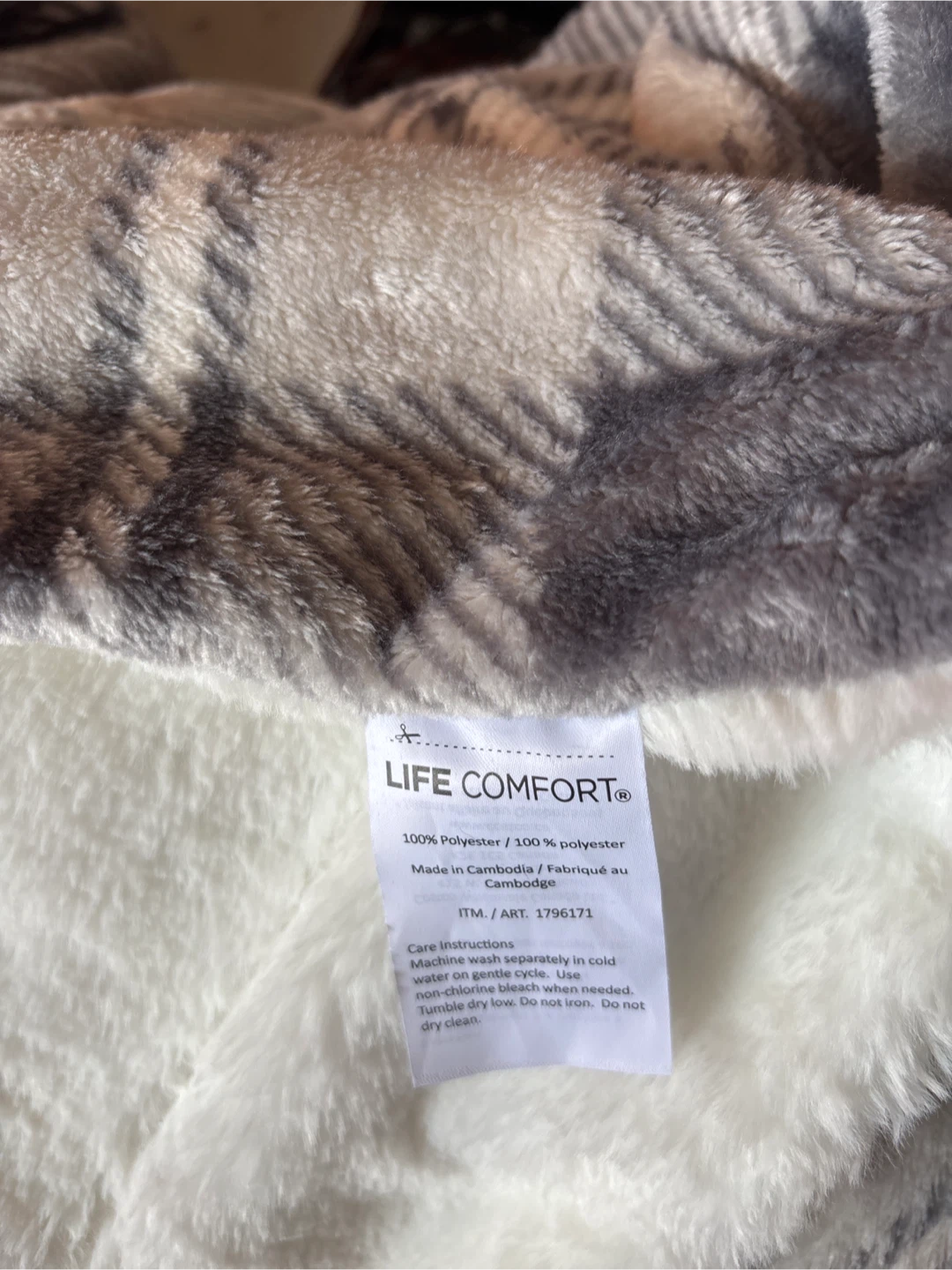 NWOT Life Comfort Plaid Throw 60x70 - photo 2