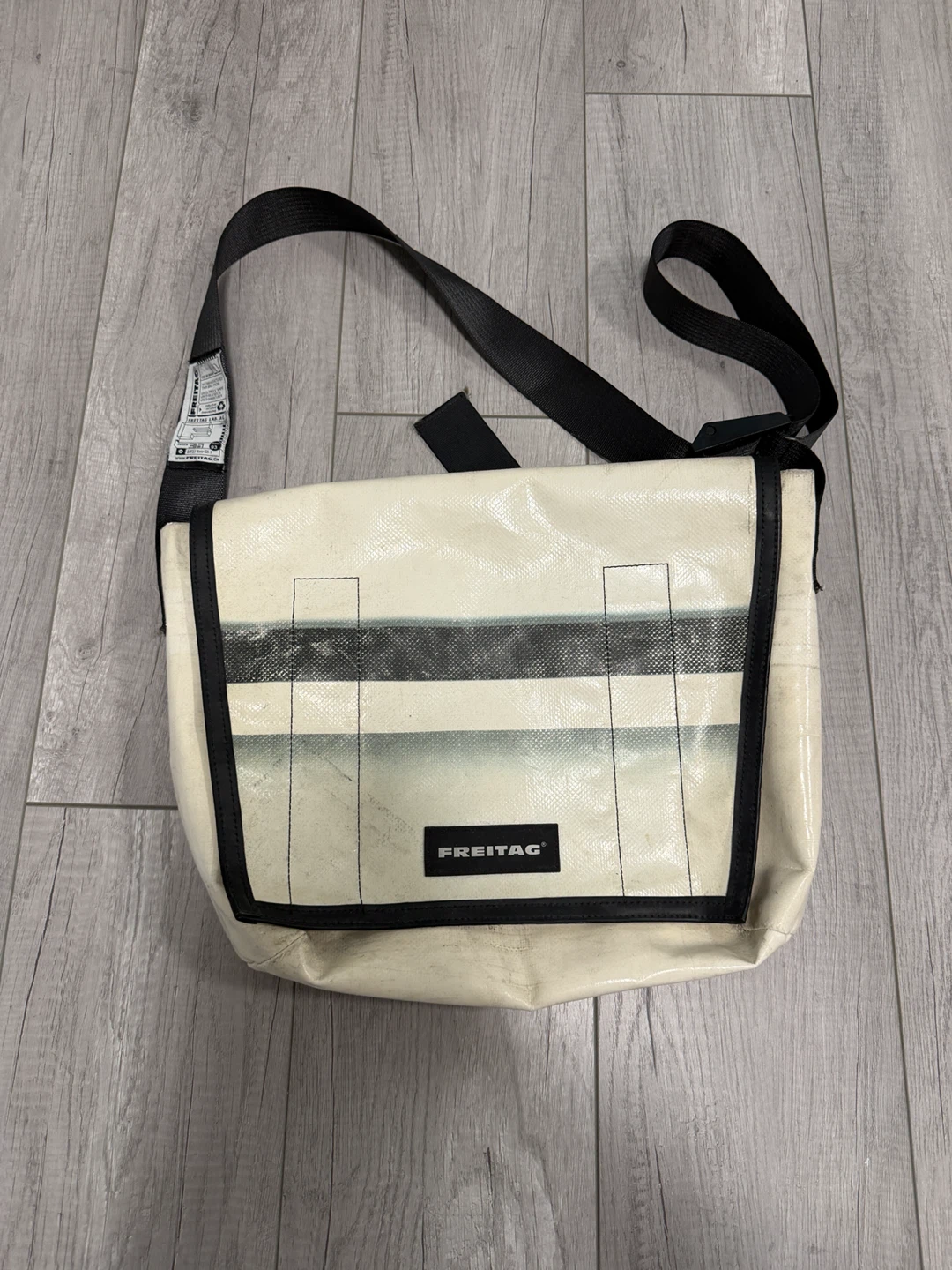 Freitag Dragnet F12