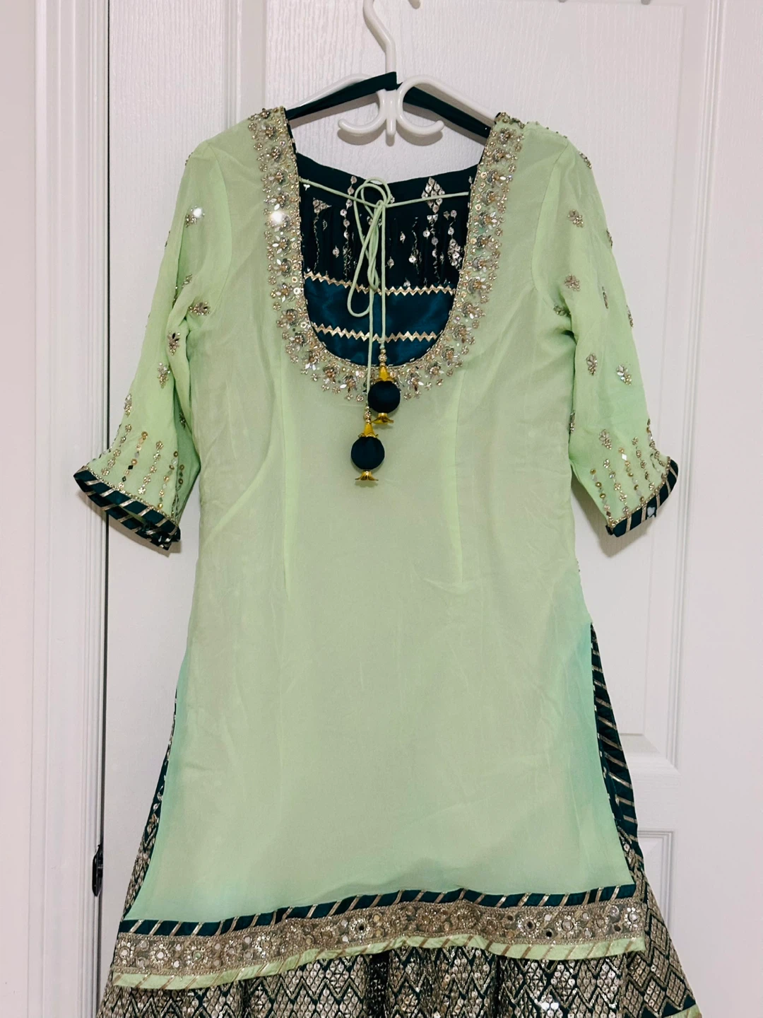 Beautiful Mint Green & Deep Emerald Lehenga Set. - photo 3