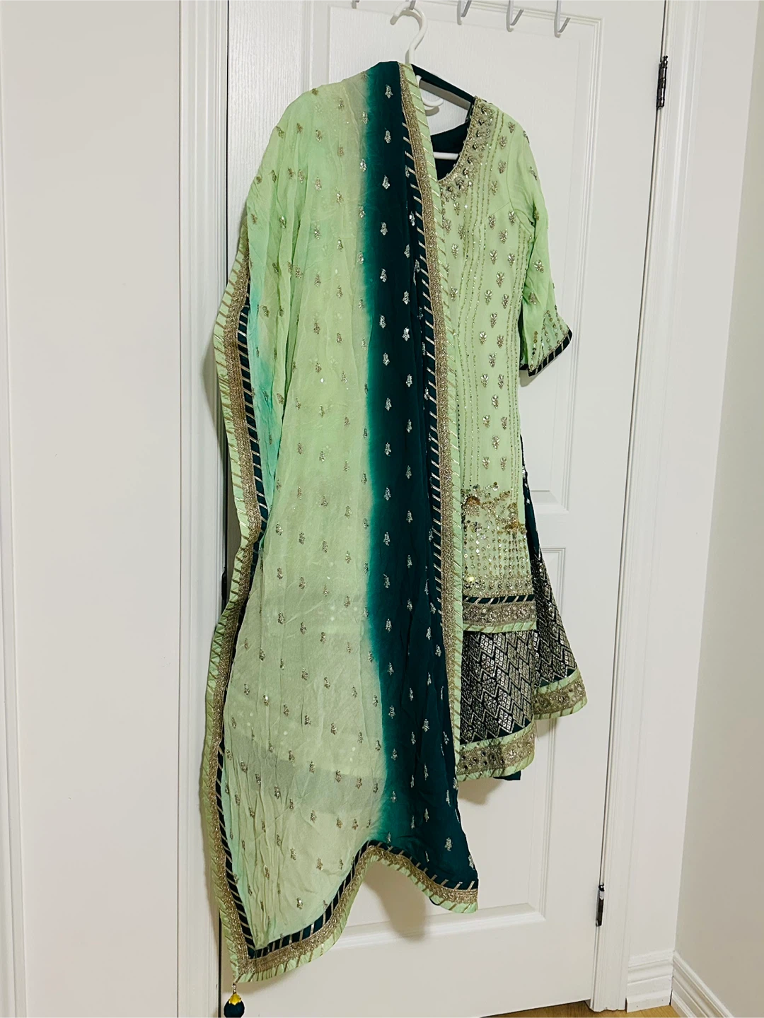 Beautiful Mint Green & Deep Emerald Lehenga Set. - photo 4