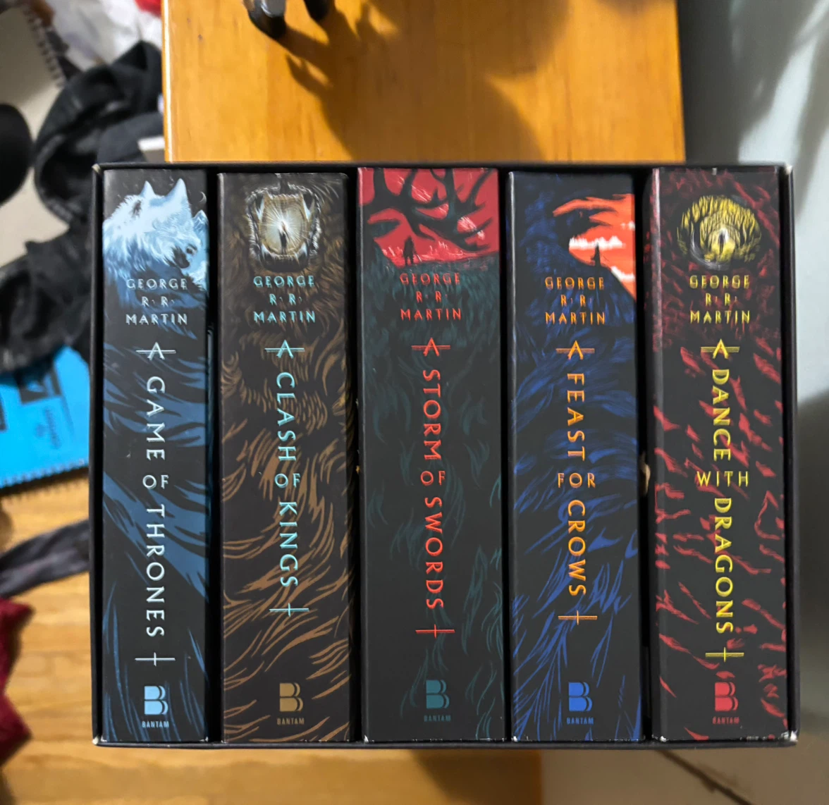 A Song of Ice and Fire 5-Book Boxed Set