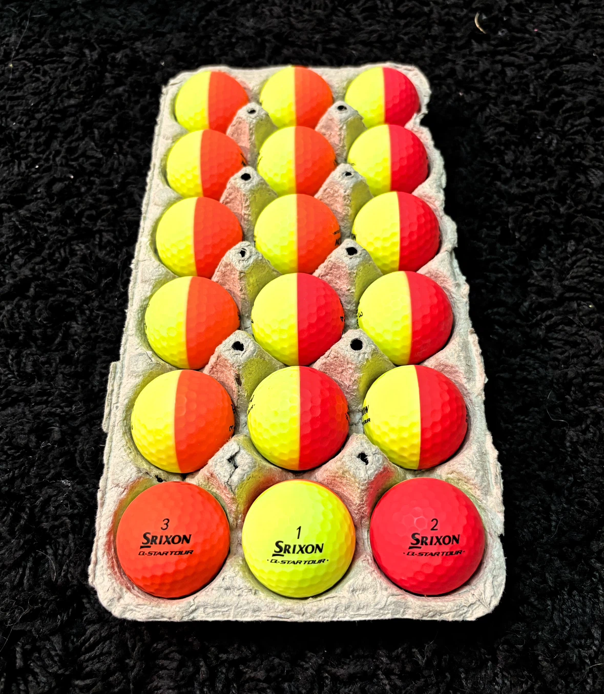 18 Srixon Q-Star Tour Divide Golf Balls