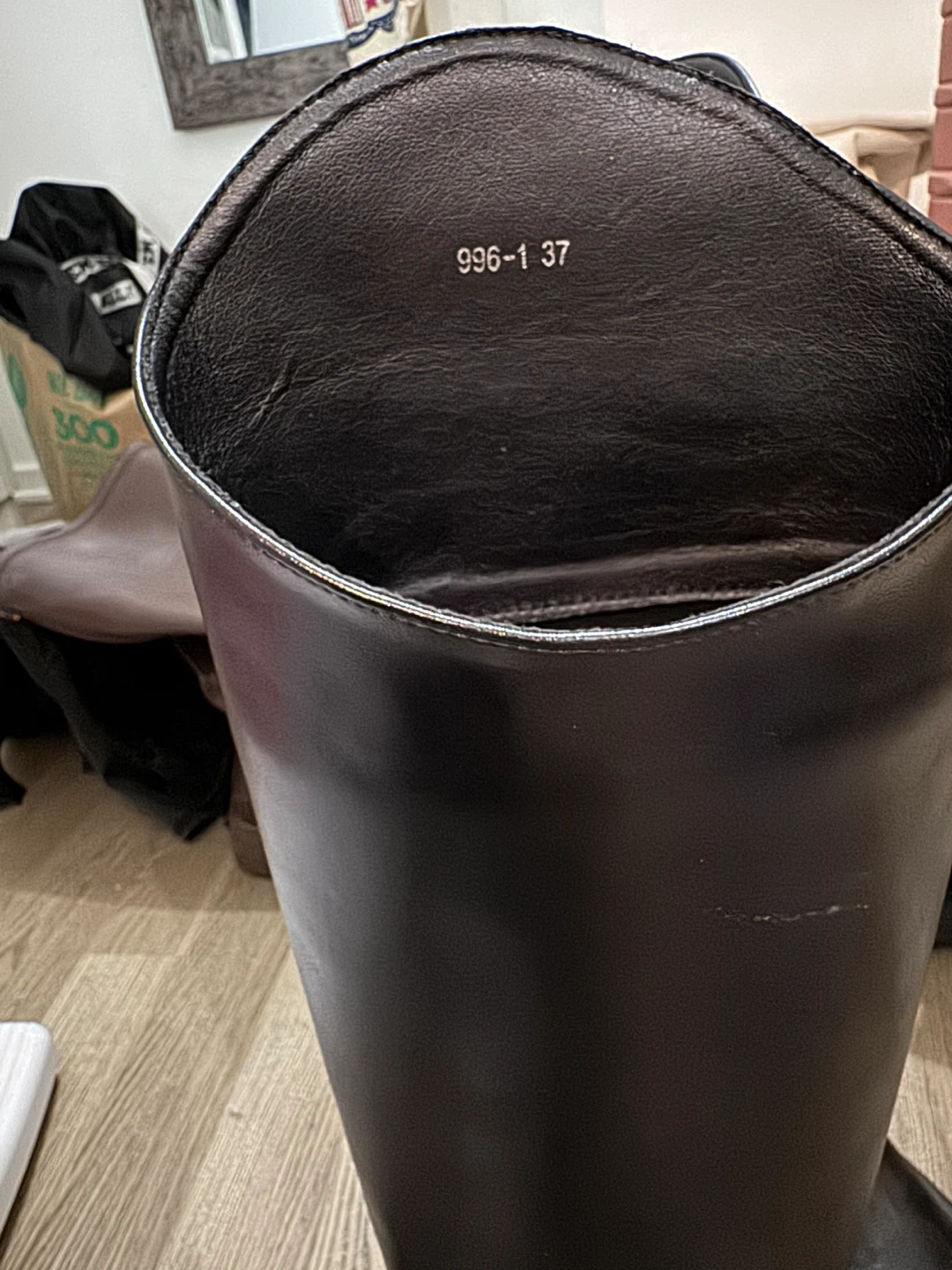 Black knee-high leather boots size 37 - photo 4