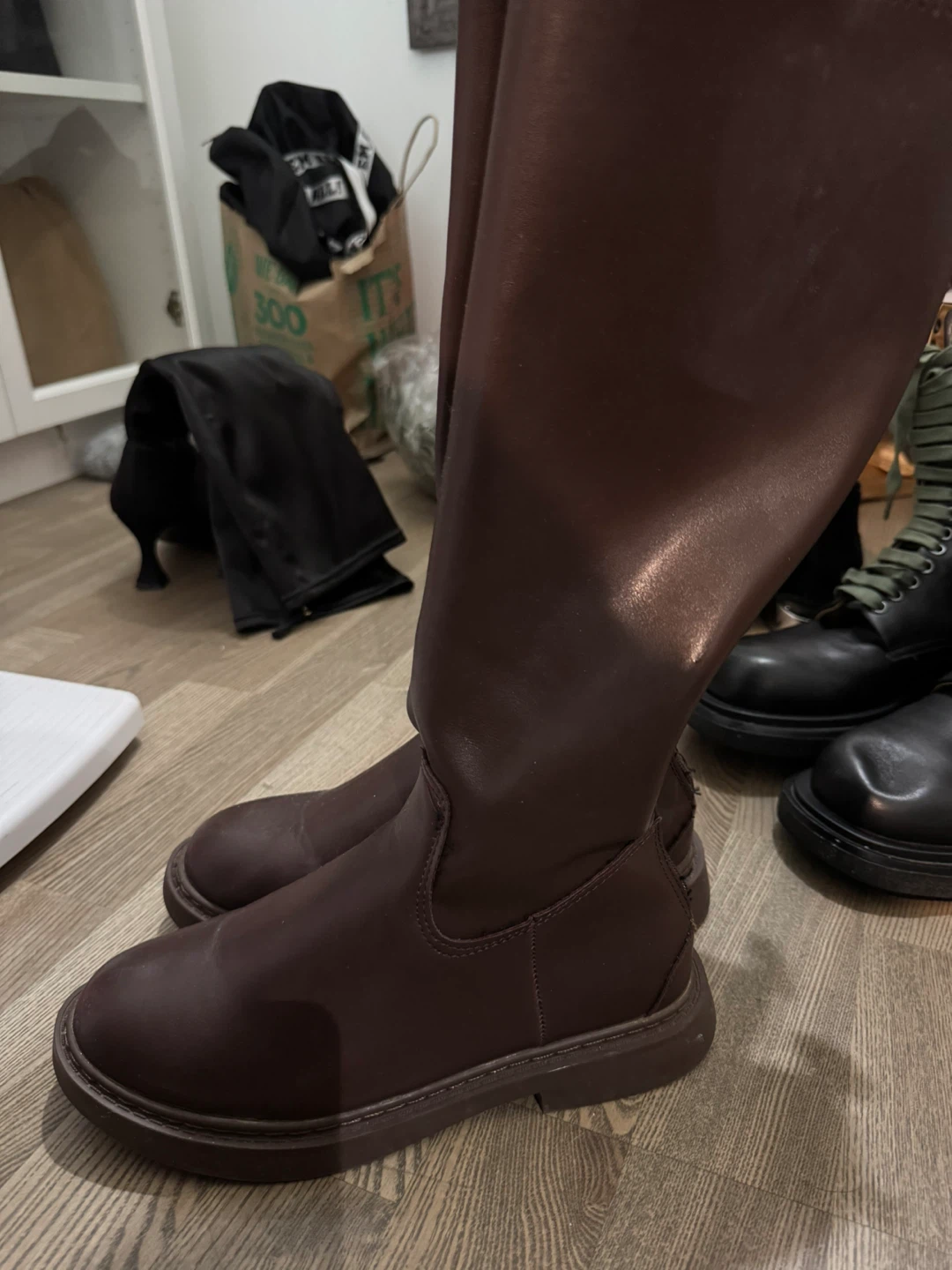 Dark brown knee-high boots - photo 2