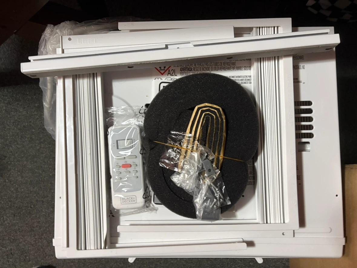 Black+Decker Window Air Conditioner - photo 2