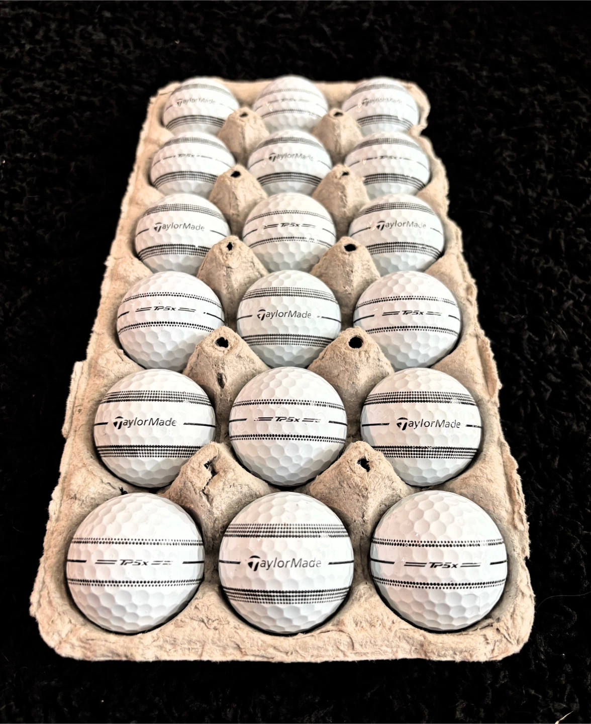 18 Taylormade TP5x Stripe Golf Balls