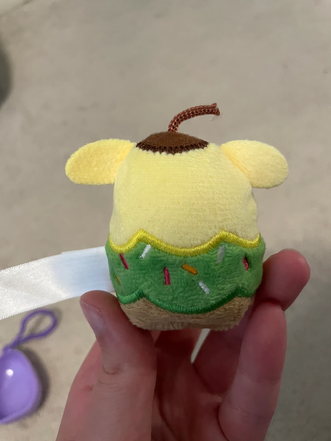 Pompompurin Beanbag Keychain - photo 4