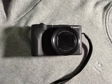 Canon PowerShot V1 Digital Camera