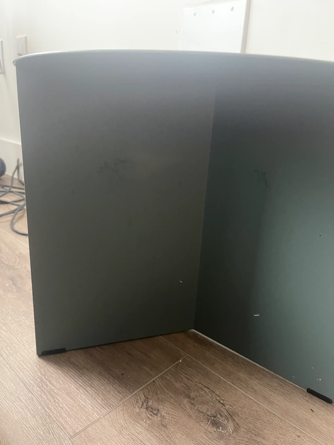 FREE Round Metal Table – Pickup Today - photo 2