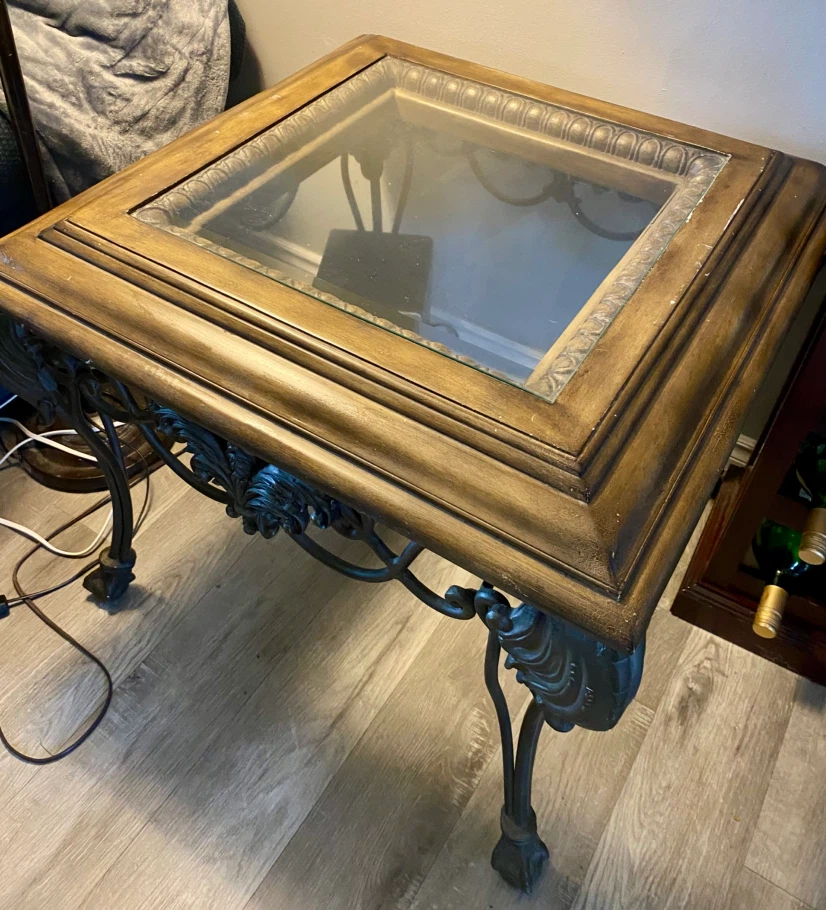 Vintage style square side table with glass top - photo 4