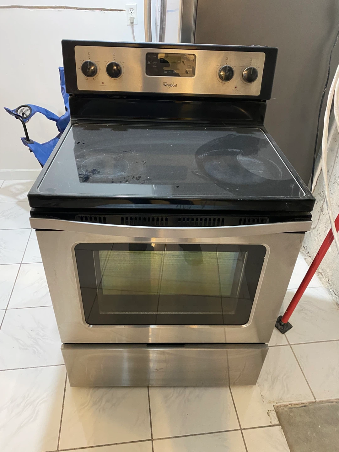 Whirlpool Electric Stove with Glass Cooktop