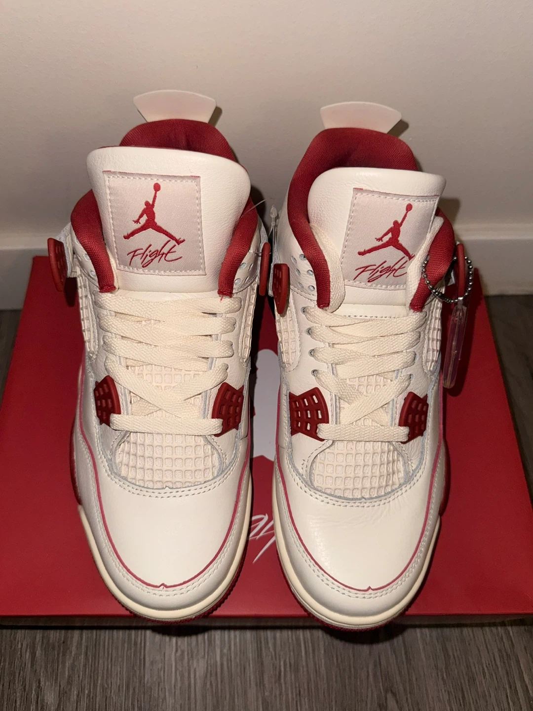 Air Jordan 4 Retro Valentines - photo 2