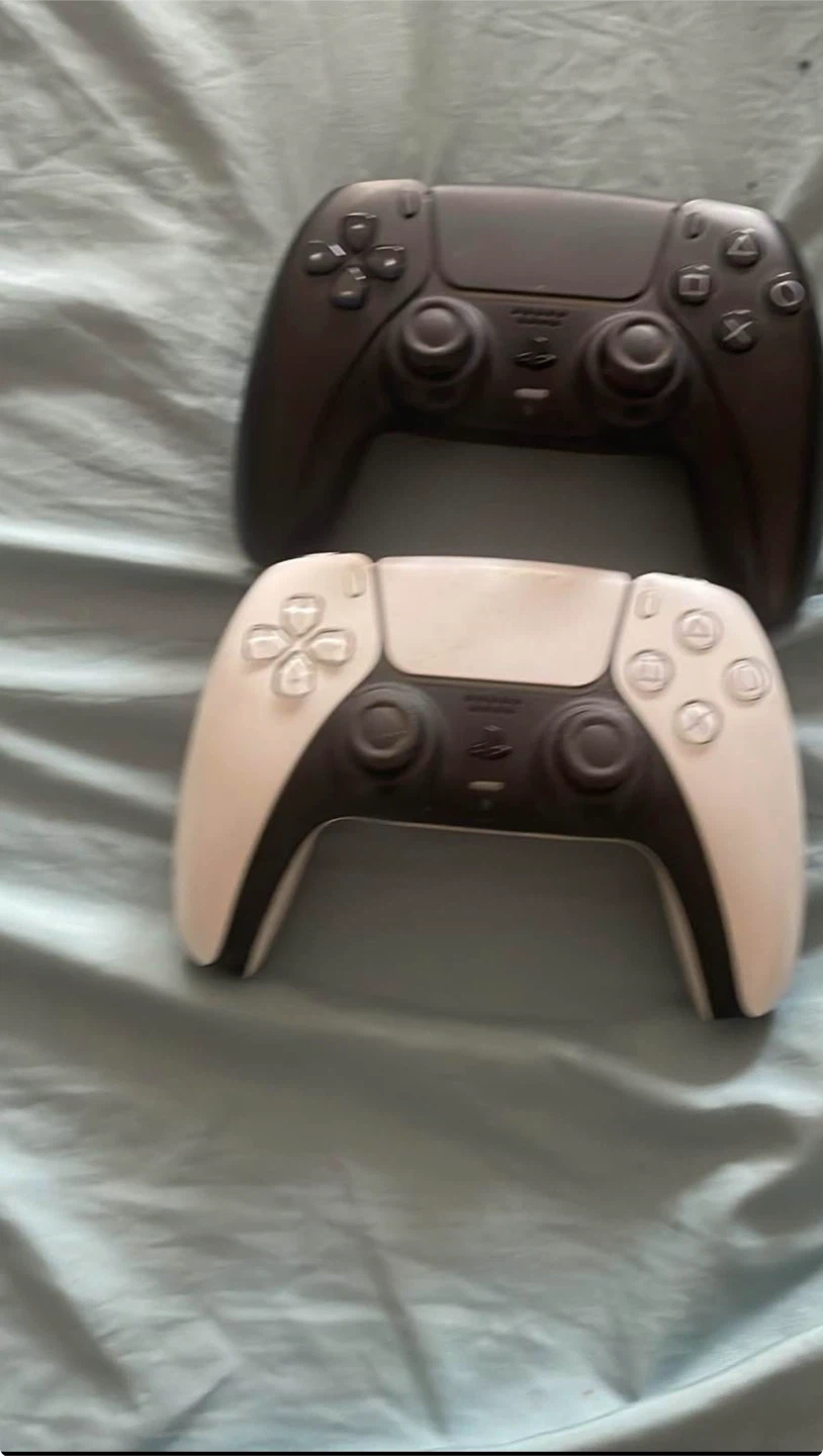 PlayStation 5 Console with Two Controllers - photo 3