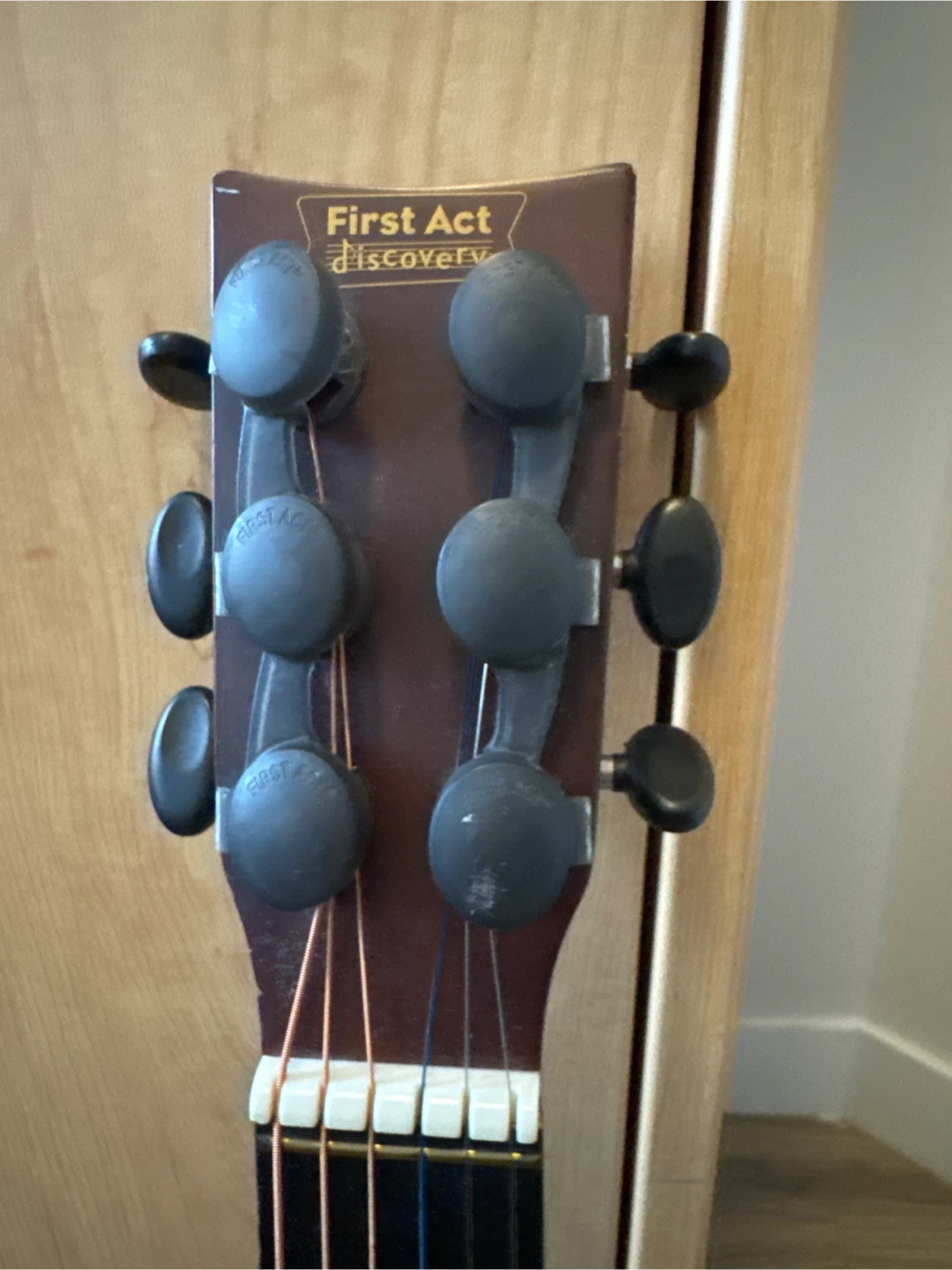 First Act Discovery Acoustic Guitar - photo 2