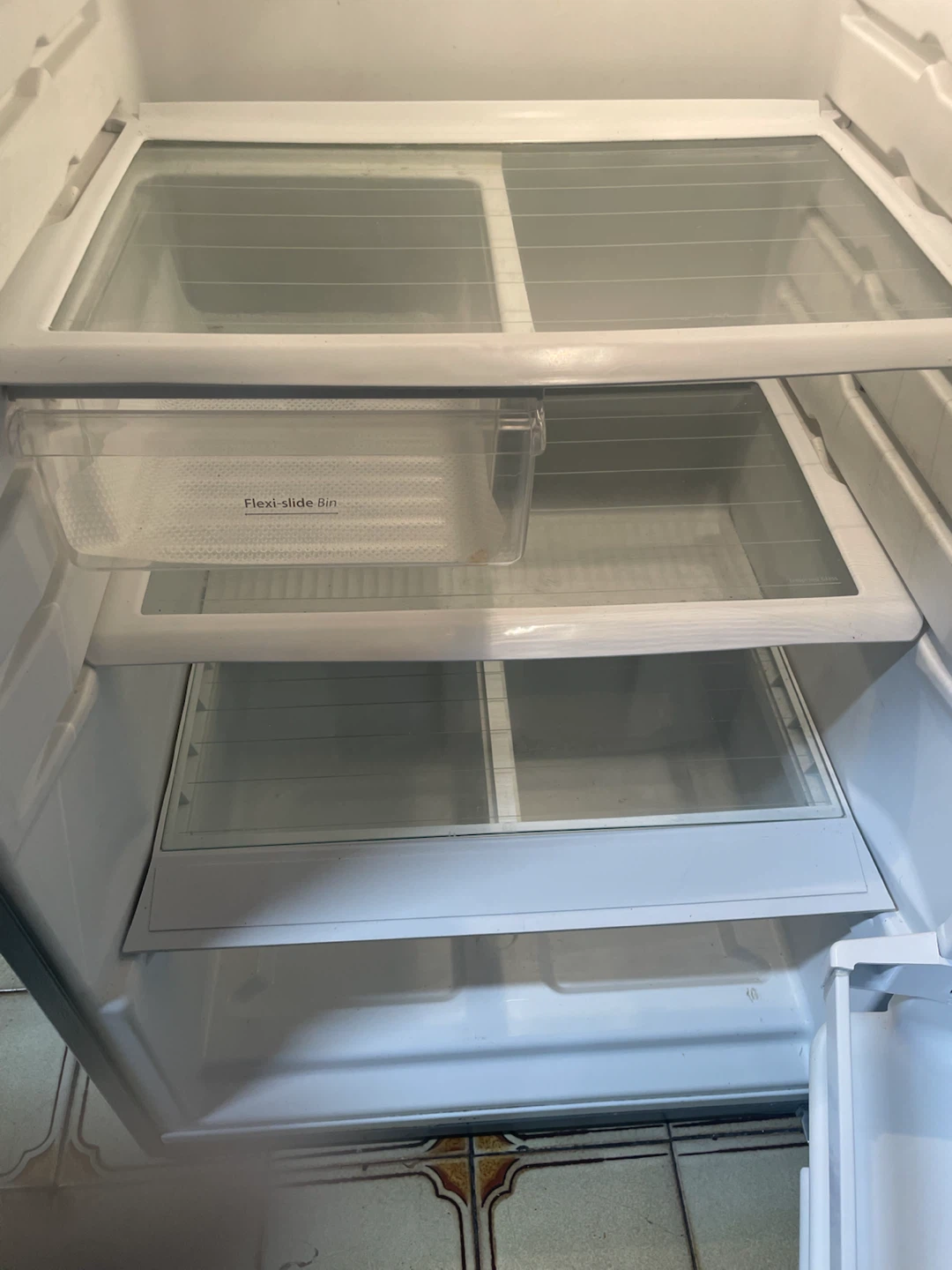 Whirlpool Top-Freezer Refrigerator - photo 3