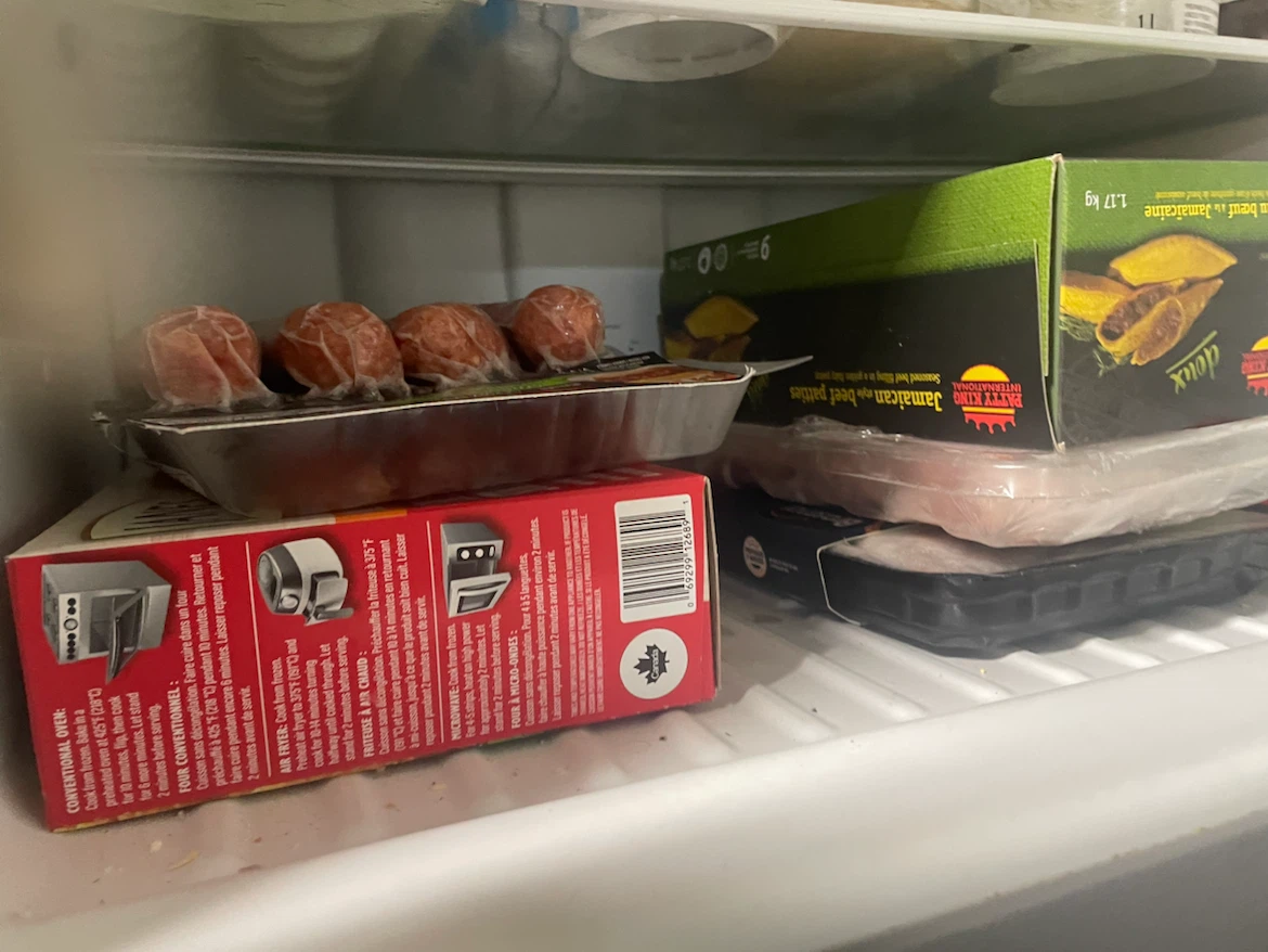 Whirlpool Top-Freezer Refrigerator - photo 5