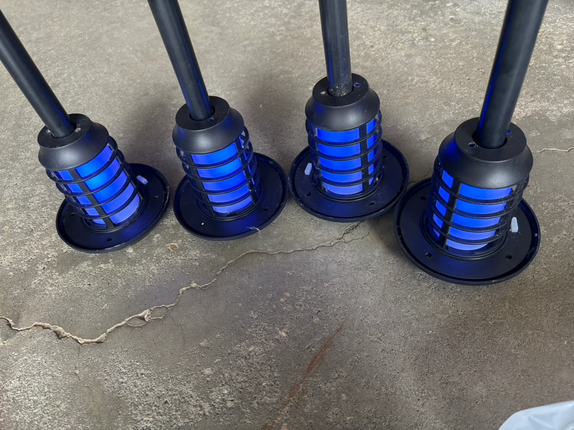 COLOR CHANGING SOLAR LIGHTS WITH REMOTE