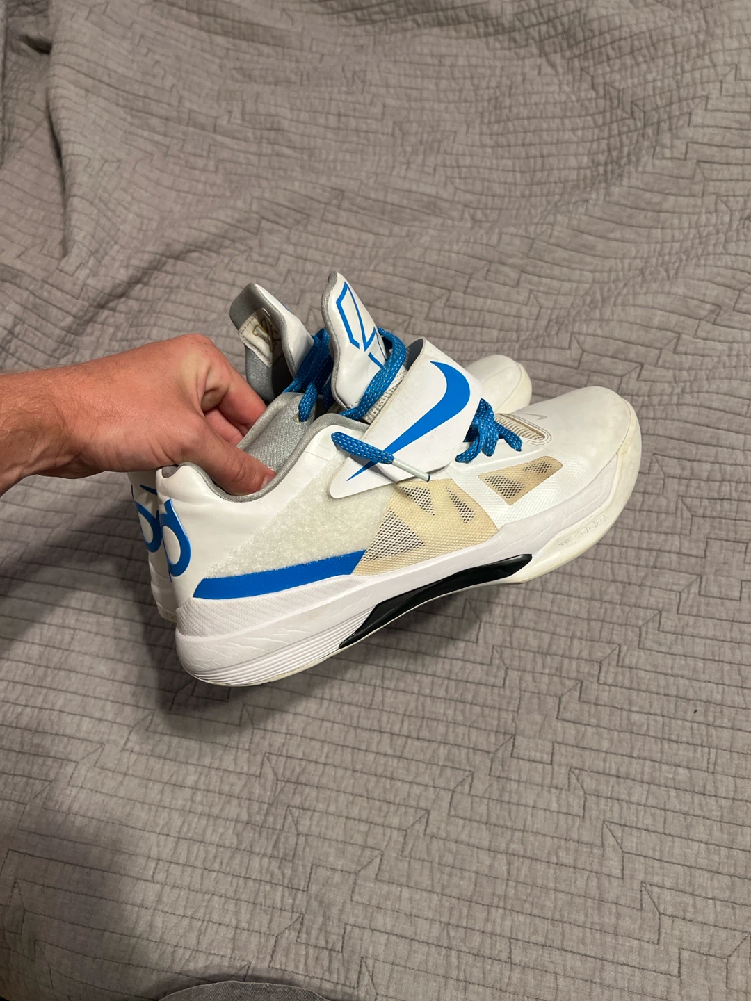 Nike KD 4 “championship” colorway
