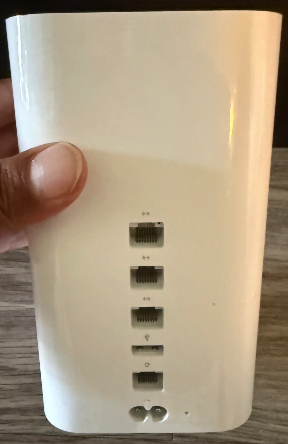 APPLE • AirPortExtreme BaseStation • Apple 1521 • $50 OBO - photo 3