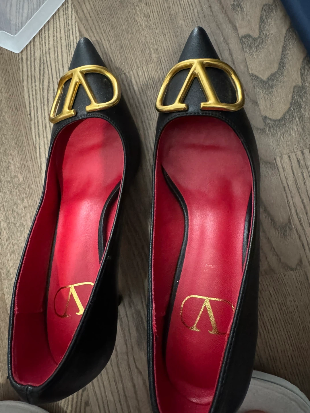 Valentino Garavani Black Pointed Toe Heels - photo 3