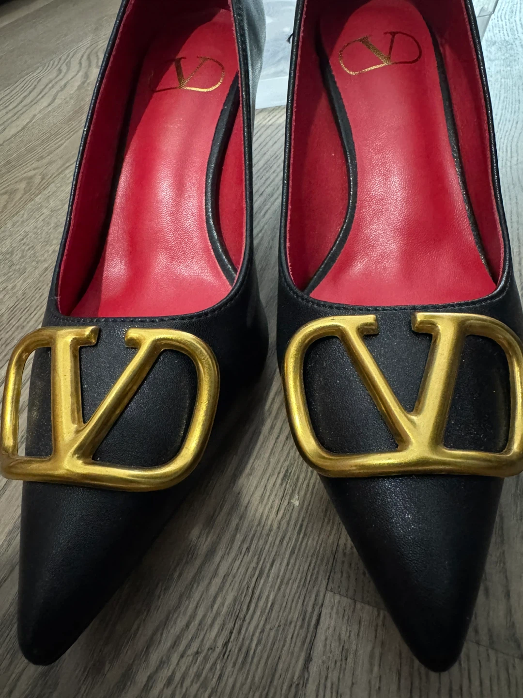 Valentino Garavani Black Pointed Toe Heels - photo 4