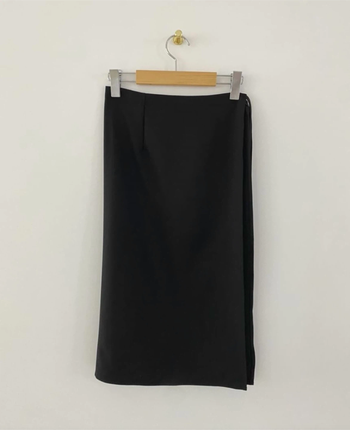 NEW. JF Fashion Studio Black Midi Skirt - photo 4