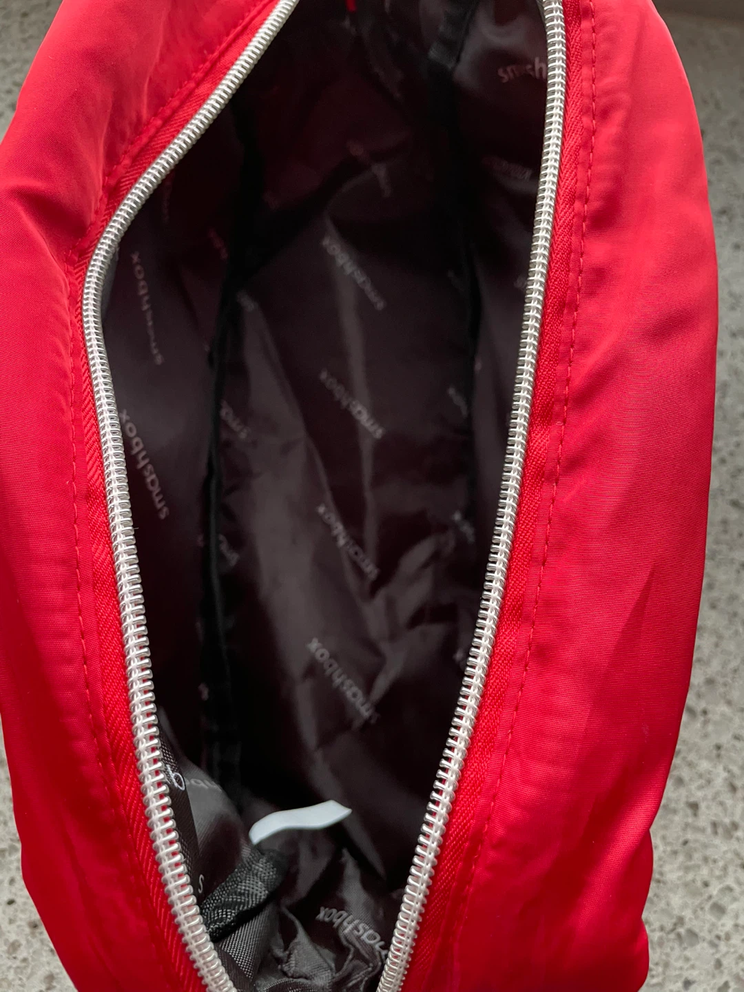 Smashbox Red Cosmetic Makeup Bag - photo 2
