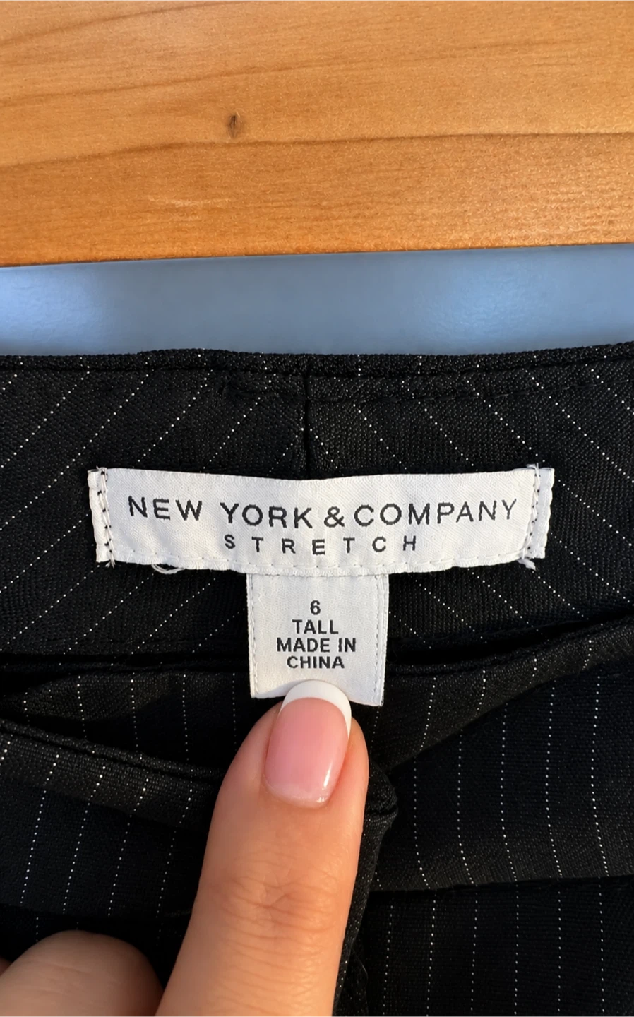 New York and Company Pinstripe Pants Size 6 - photo 4