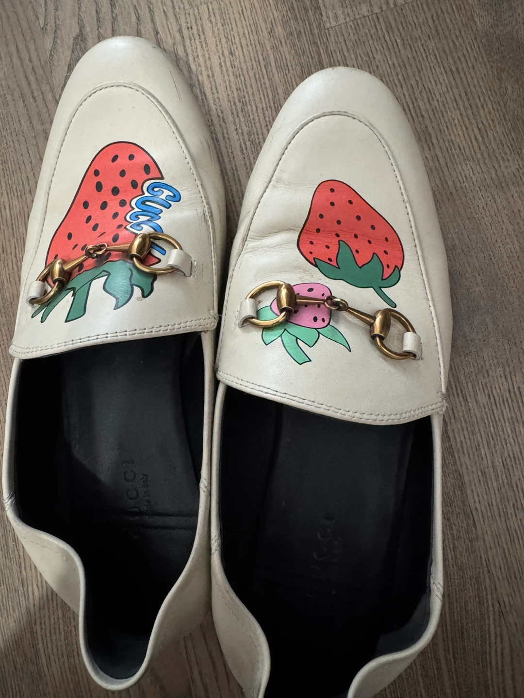 Authentic Gucci Strawberry Leather Loafers Size 38 - photo 2