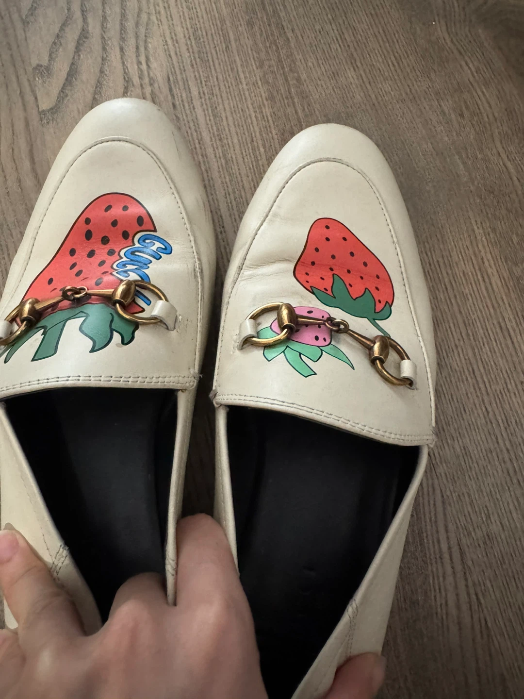 Authentic Gucci Strawberry Leather Loafers Size 38 - photo 3